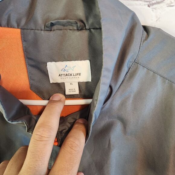 Men's Attack Life by Greg Norman windbreaker, size XL - Picture 3 of 3